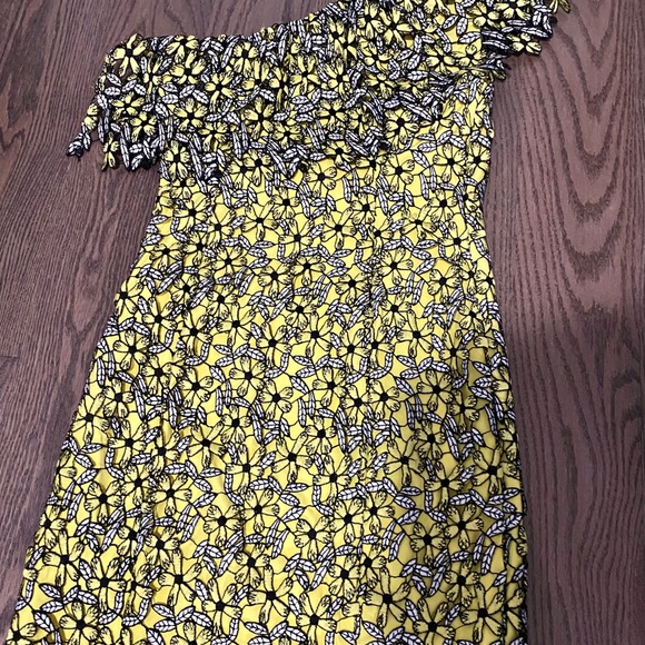 Guess - one shoulder dress - Picture 3 of 4